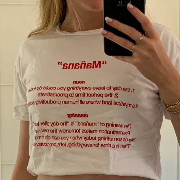 White shirt with red quote - Picture 1 of 4